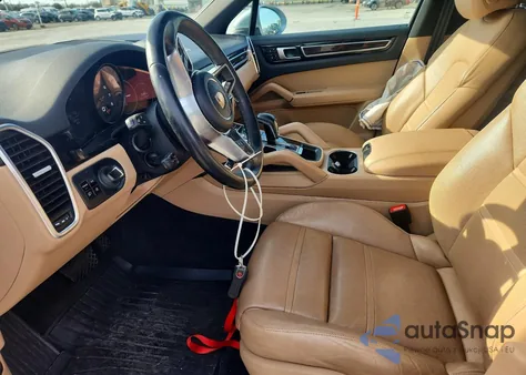 2021 Porsche Cayenne z USA, uszkodzony, nr VIN WP1AA2AY2MDA08809